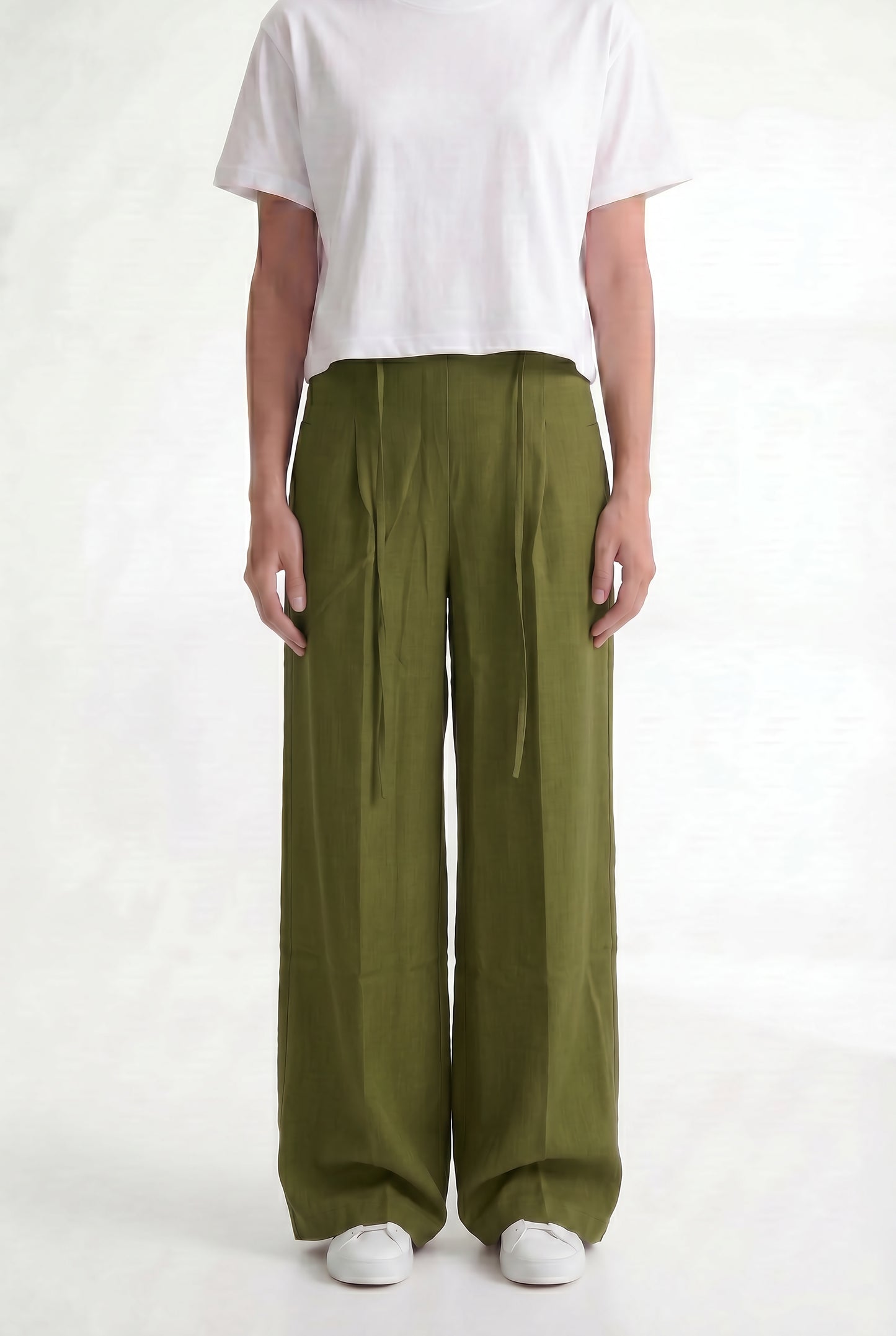 The Nomad Straight-Leg Trouser